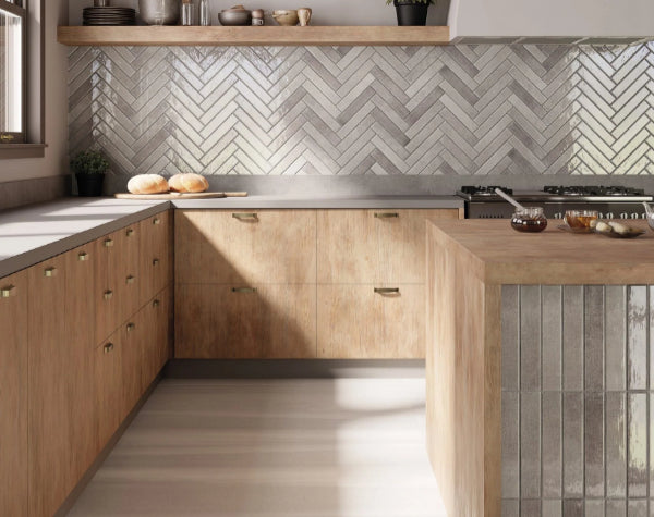 Kitchen | Sandwaves Light Porcelain Tile