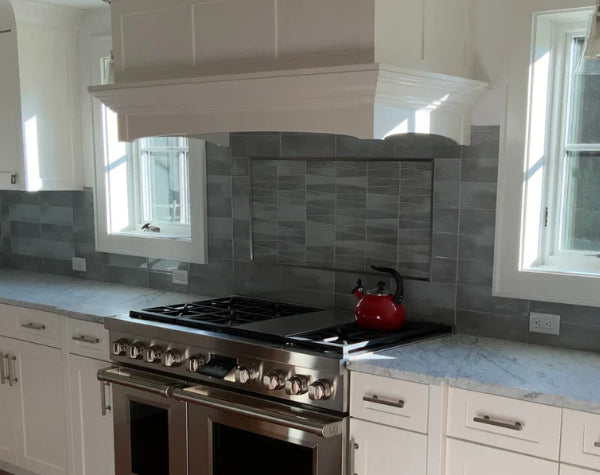 Kitchen | Glacier Glass Impressions 8x2 Tile